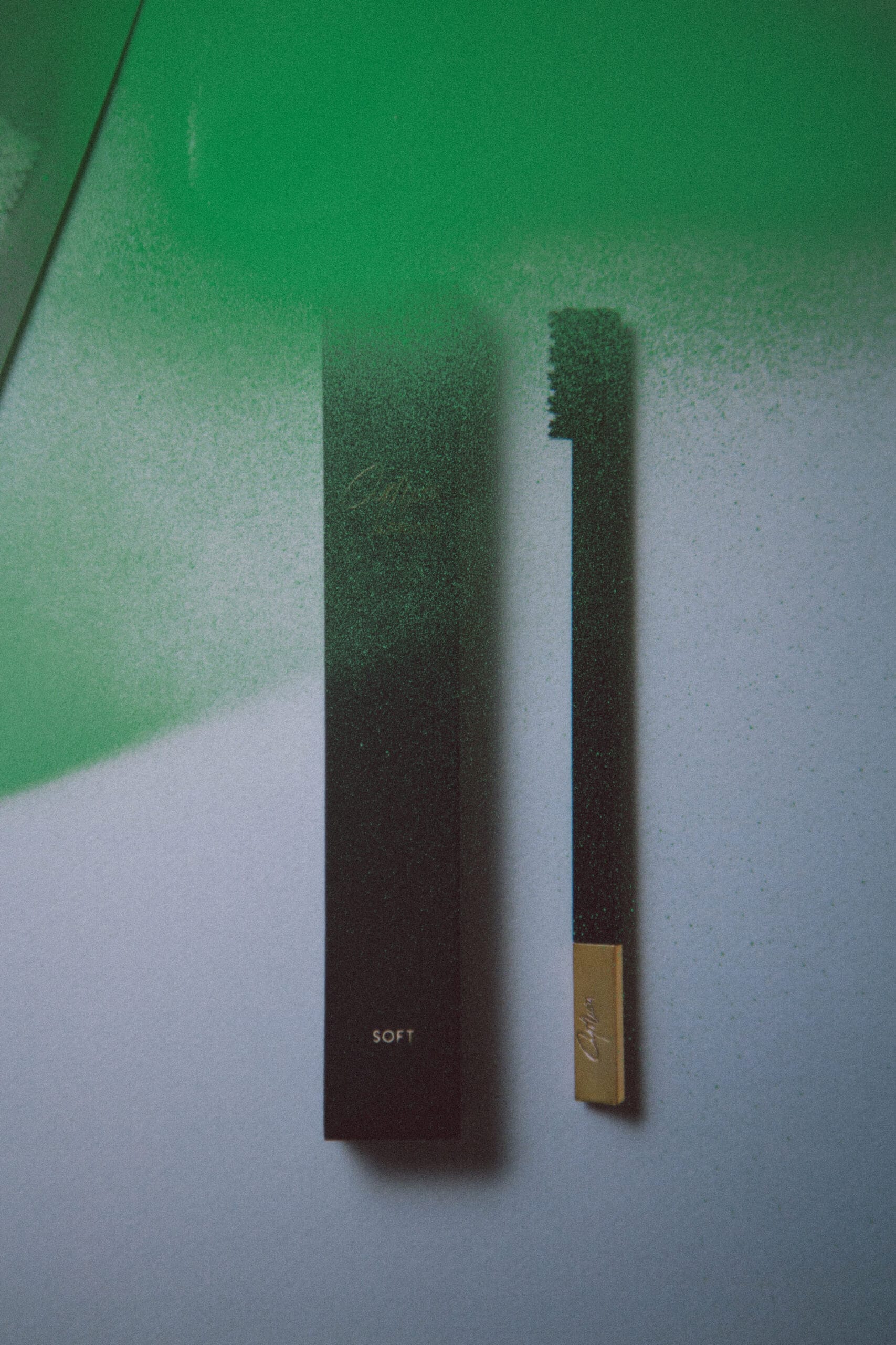 Black Gold designer toothbrush SLIM by Apriori