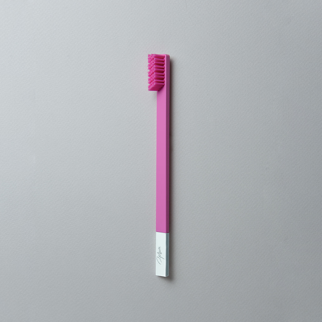 Bubblegum Pink Silver designer toothbrush SLIM by Apriori