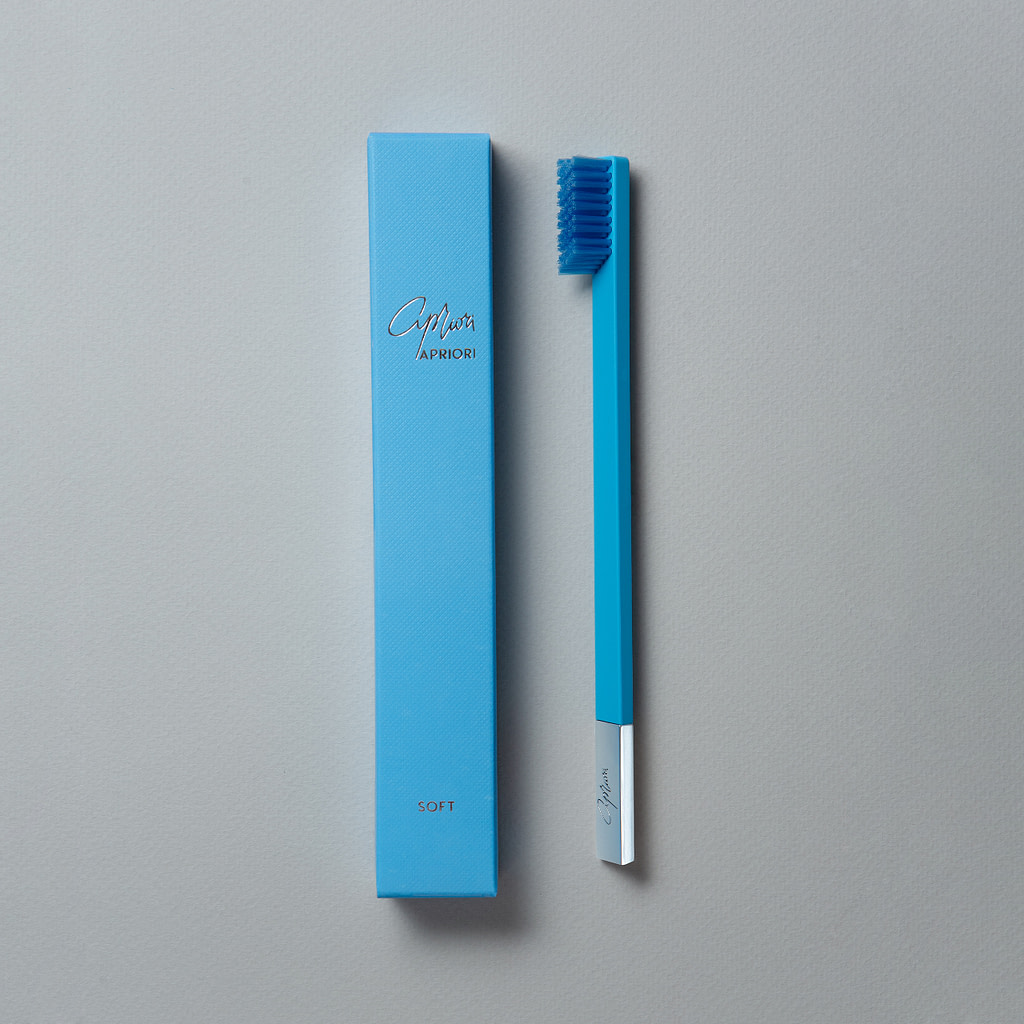 Peaceful Sky Silver designer toothbrush SLIM by Apriori