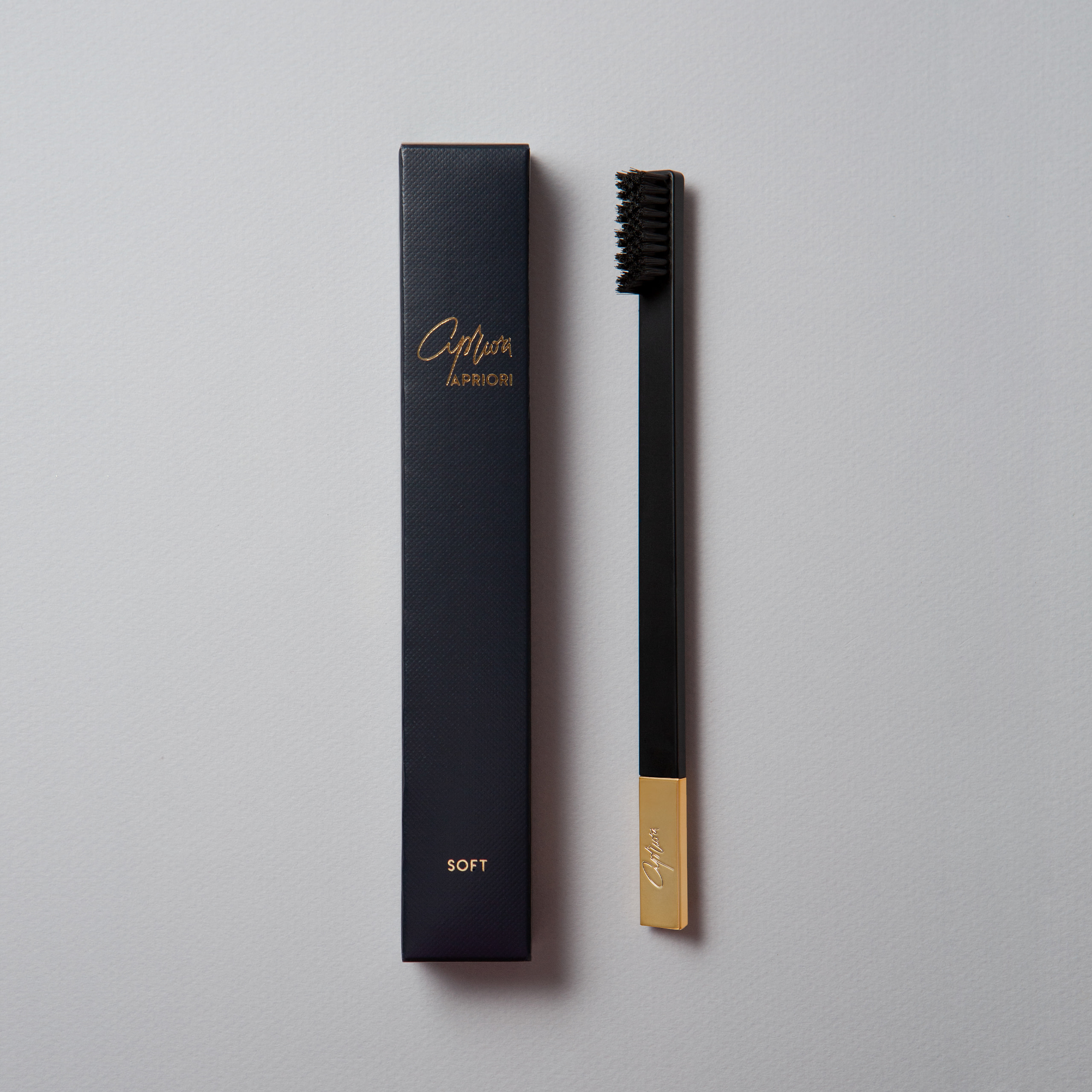slim-by-apriori-black-gold-toothbrush-2023