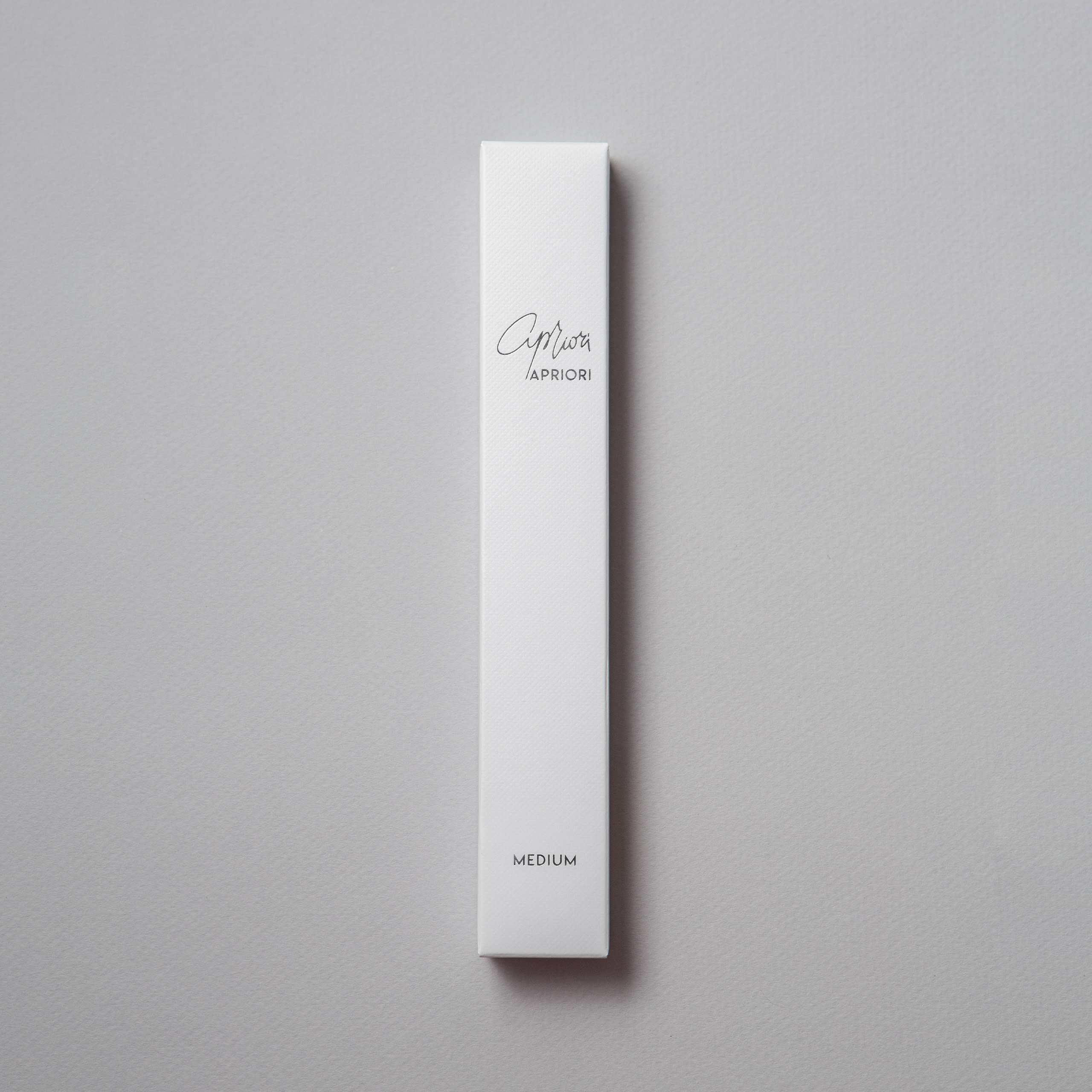 slim-by-apriori-white-silver-toothbrush-2