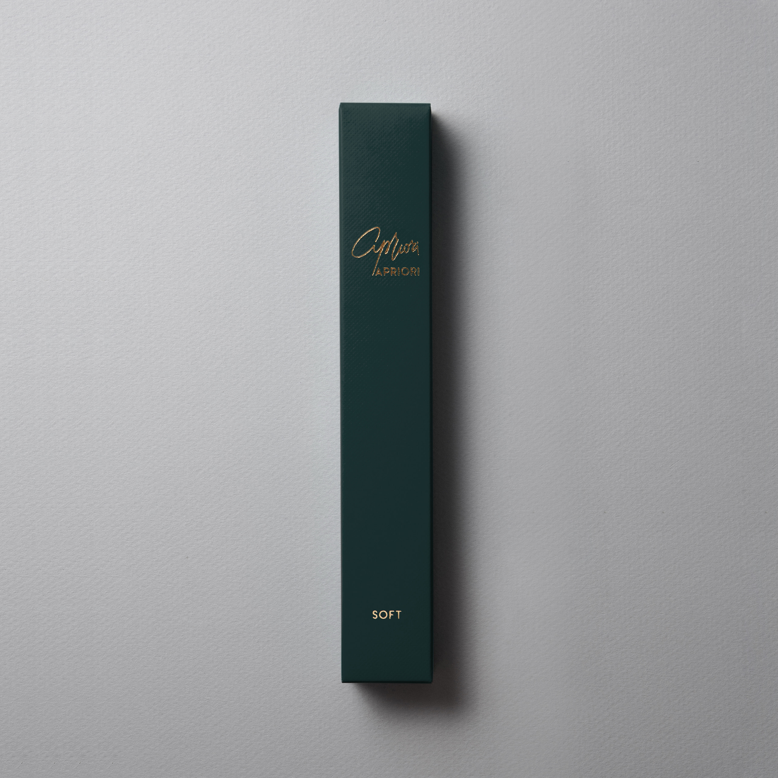 slim-by-apriori-british-racing-green-gold-toothbrush-2