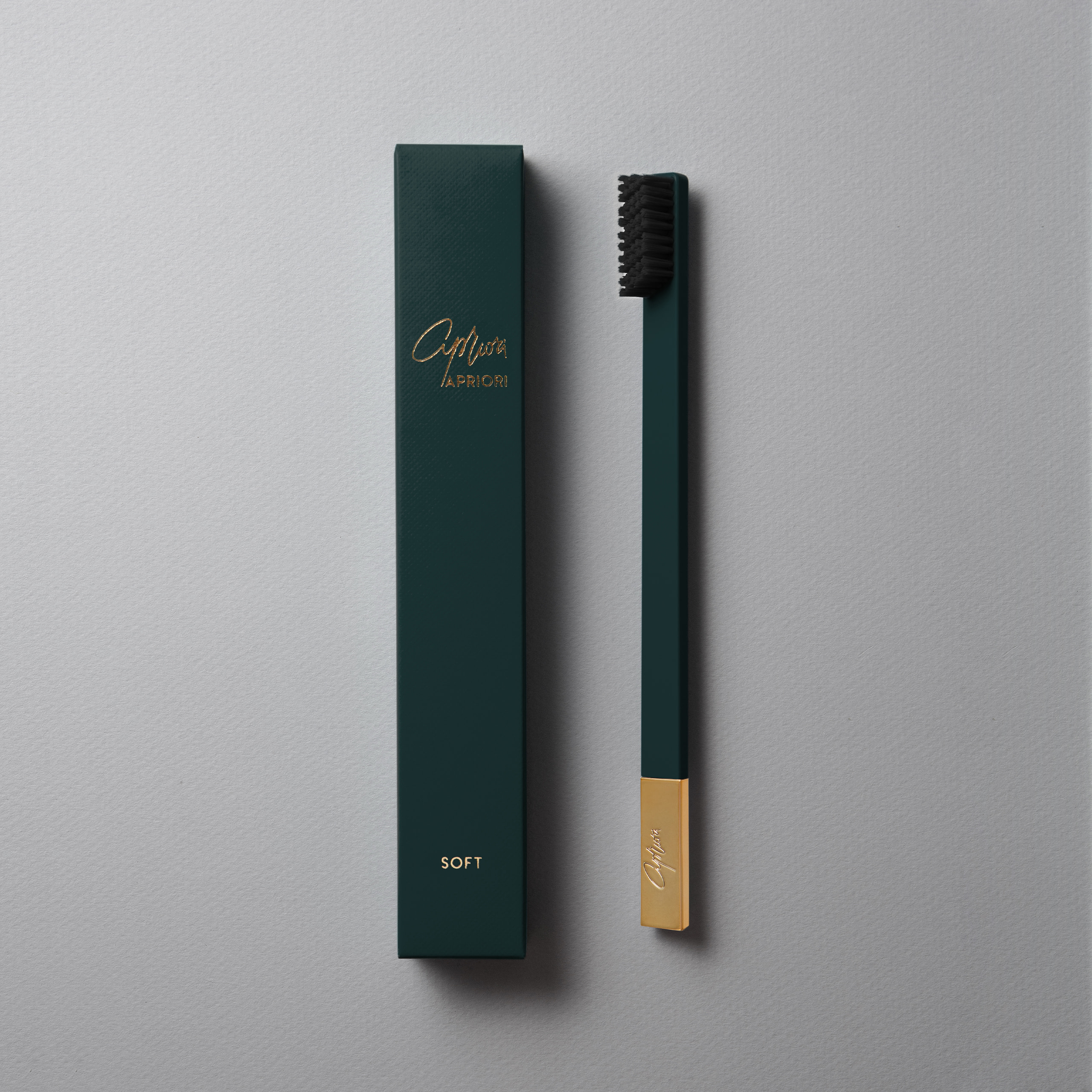 slim-by-apriori-british-racing-green-gold-toothbrush-2023