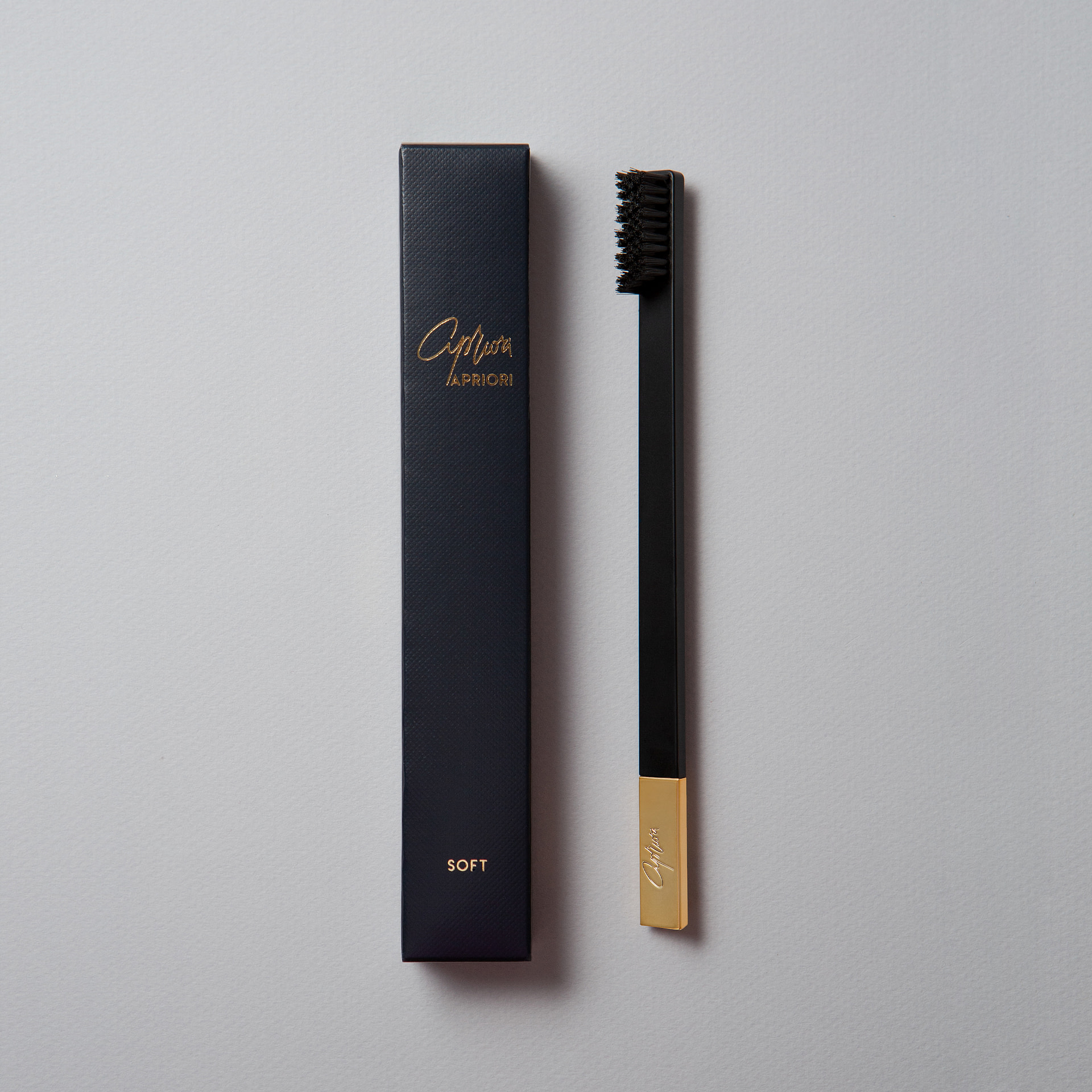slim-by-apriori-black-gold-toothbrush-2023
