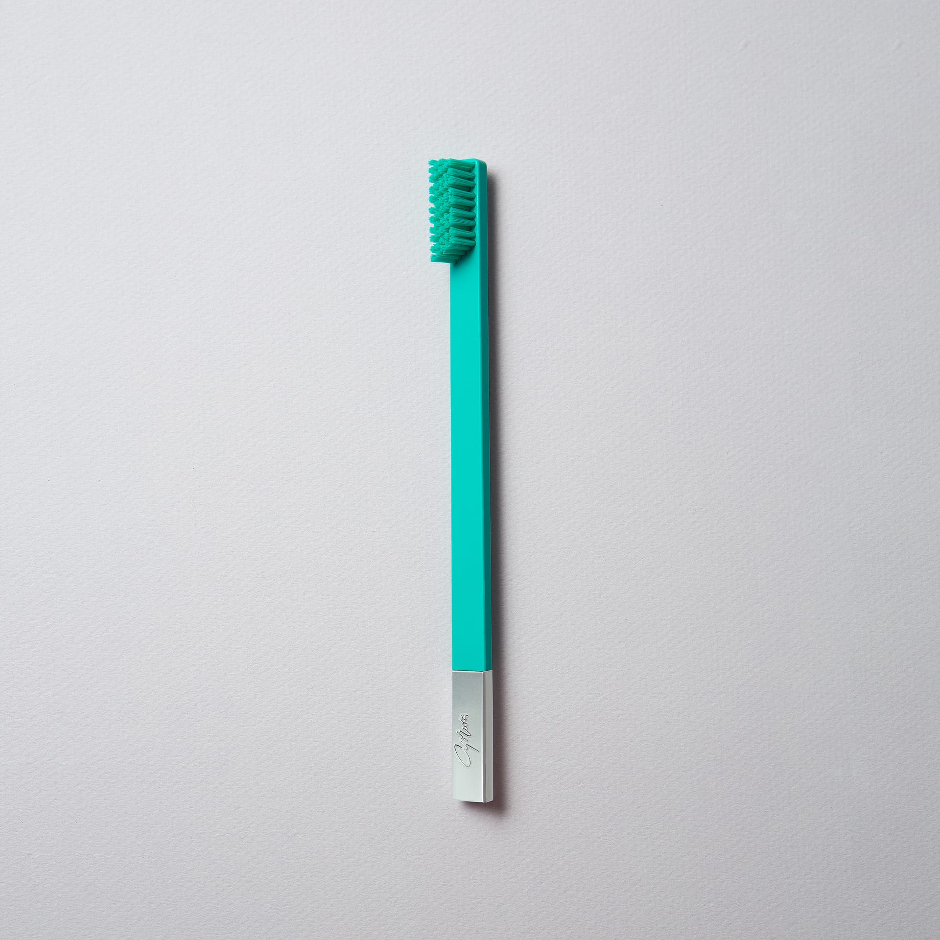 slim-by-apriori-turquoise-blue-silver-toothbrush-1