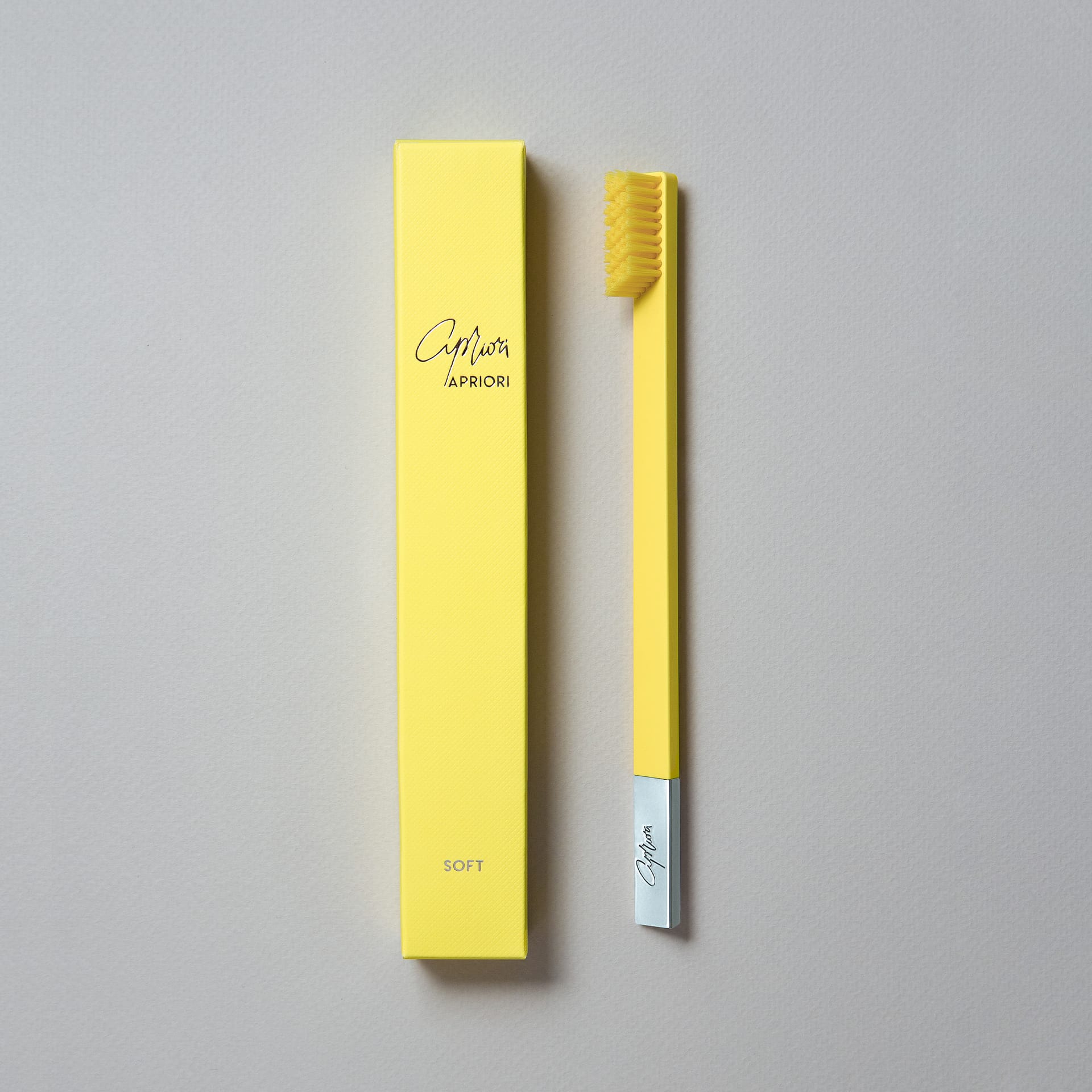 slim-by-apriori-sunflower-yellow-silver-toothbrush-01