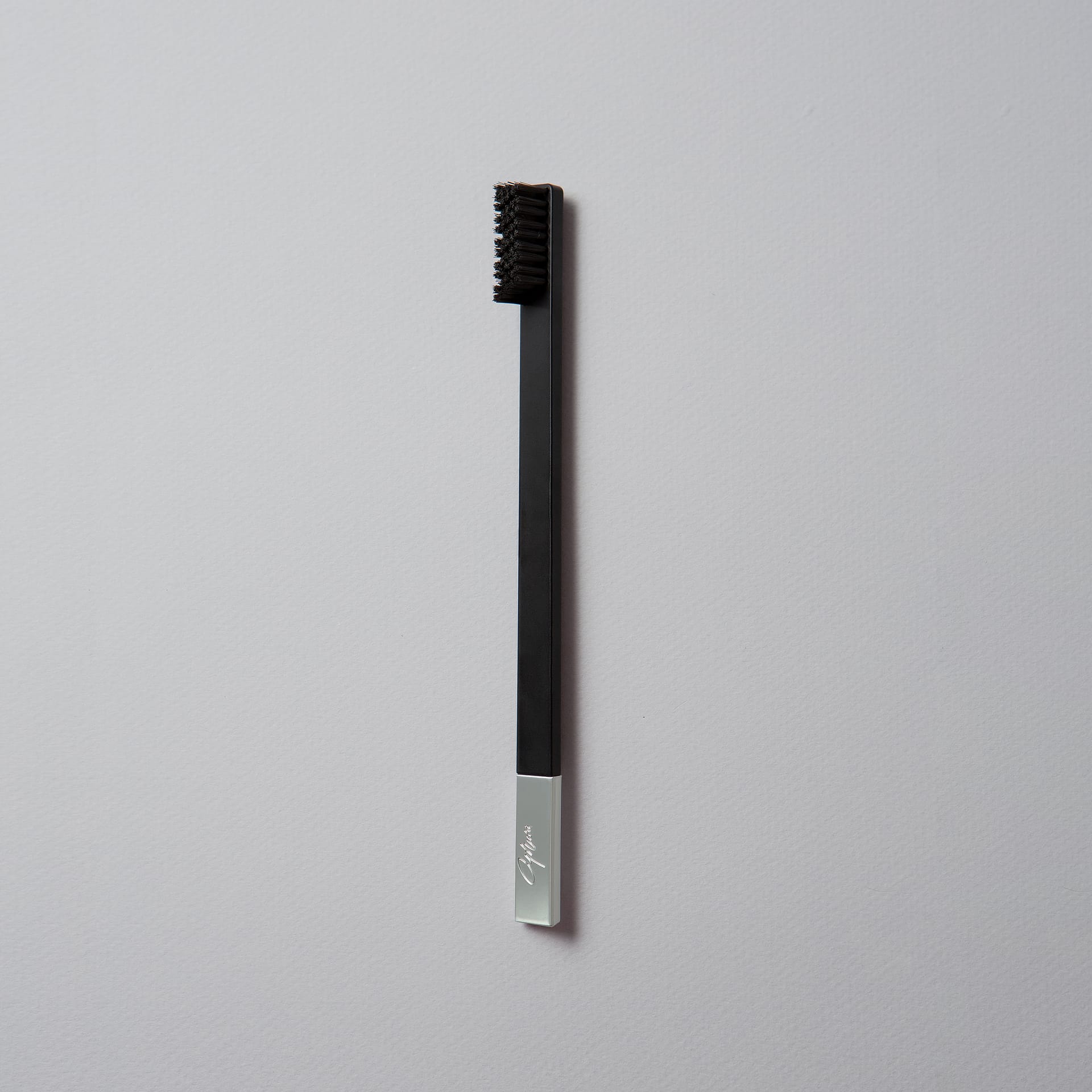 slim-by-apriori-black-silver-toothbrush-1